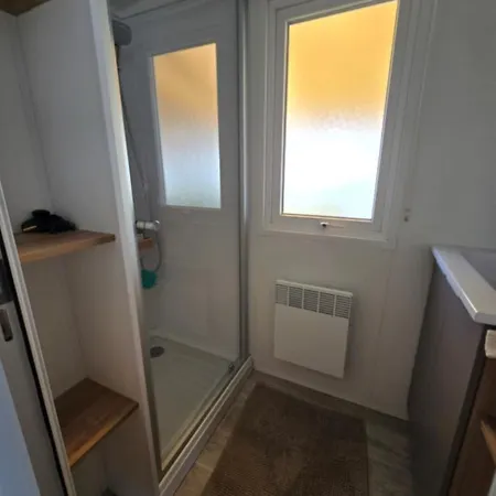 Mobil-home 4-6 Personnes, Le Montourey, *