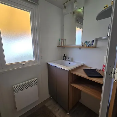 Mobil-home 4-6 Personnes, Le Montourey, Отель Фрежюс