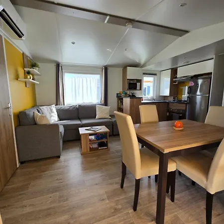 Отель Mobil-home 4-6 Personnes, Le Montourey,